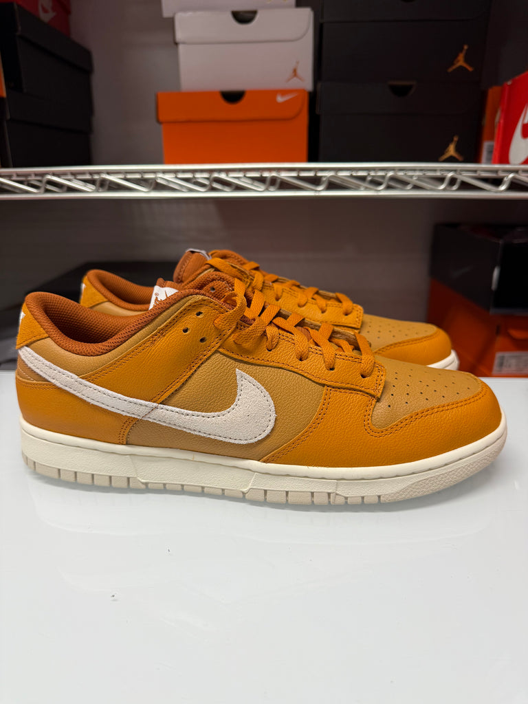 Nike Men's Dunk Low Retro SE Shoes Monarch Flax HJ9121-815