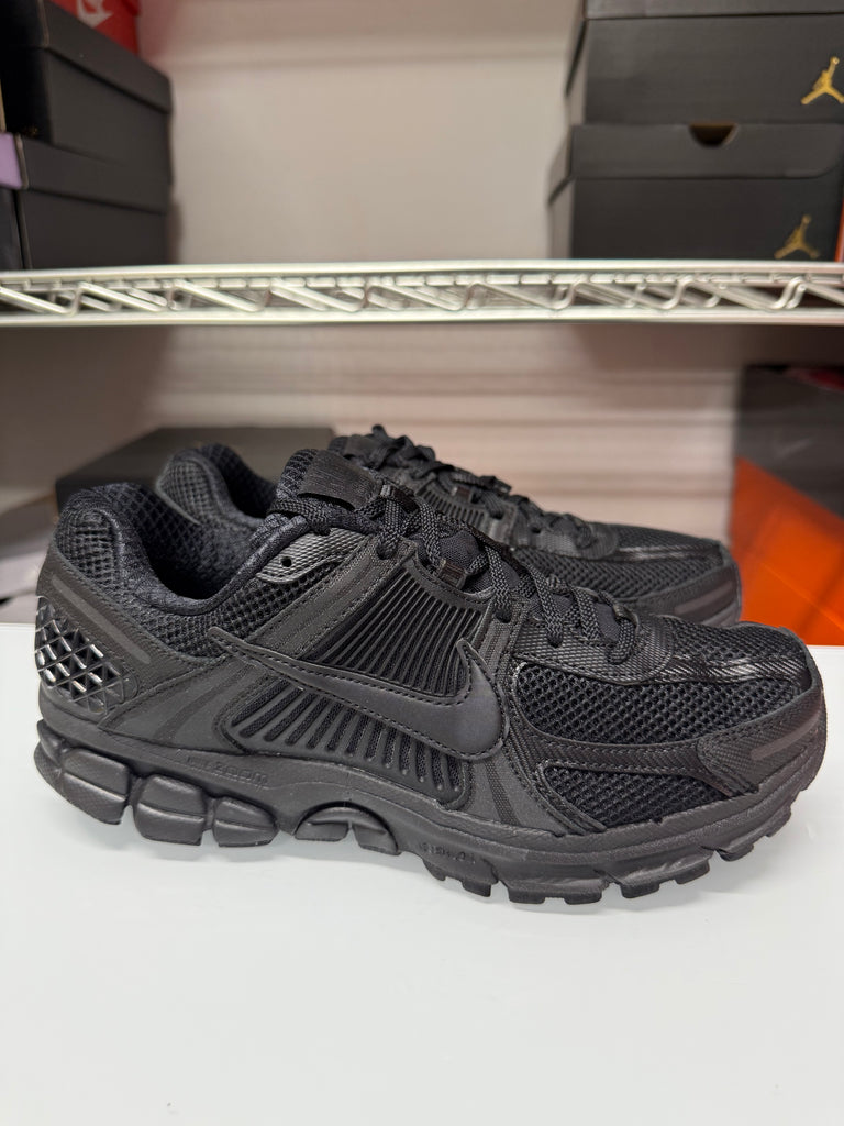 Nike Men's Zoom Vomero 5 Shoes Black BV1358-003