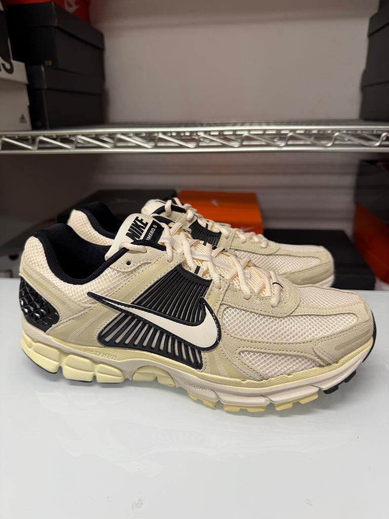 Nike Men's Zoom Vomero 5 Shoes Alabaster Ivory Black HF1553-701
