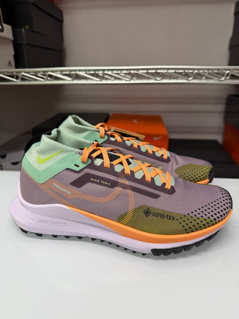Nike Women's Pegasus Trail 4 Gore-Tex V2 Shoes Purple Peach Black HM9723-500