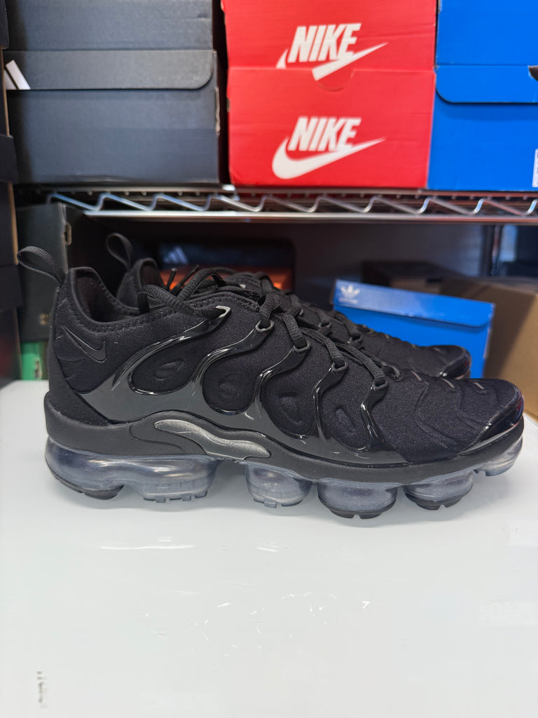 Nike Women's Air Vapormax Plus Shoes Black DH1063-001