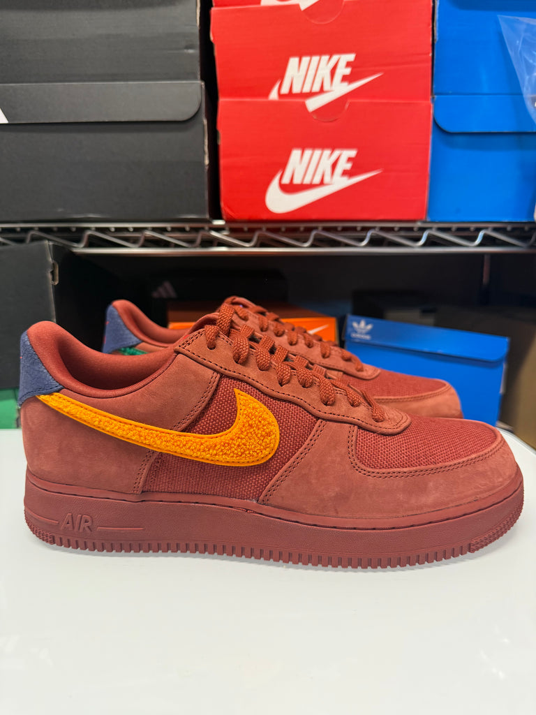 Nike Men's Air Force 1 Low SP La Familia Shoes Redstone DV5153-600