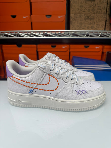 Nike Women's Air Force 1 '07 SE Shoes White Orange Sail DX2348-100
