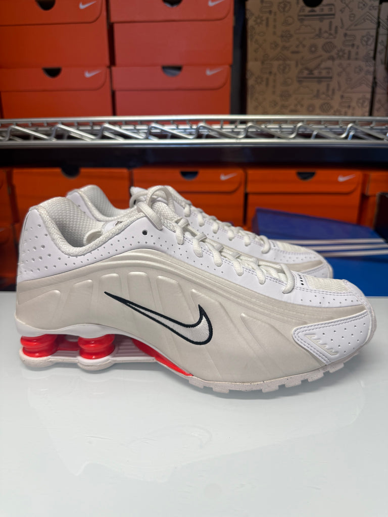 Nike Women's Shox R4 Shoes White Phantom AR3565-103