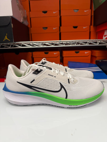 Nike Men's Air Zoom Pegasus 40 Shoes White Black Green DV3853-006