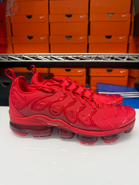 Nike Men's Air Vapormax Plus Shoes Triple Red CW6973-600