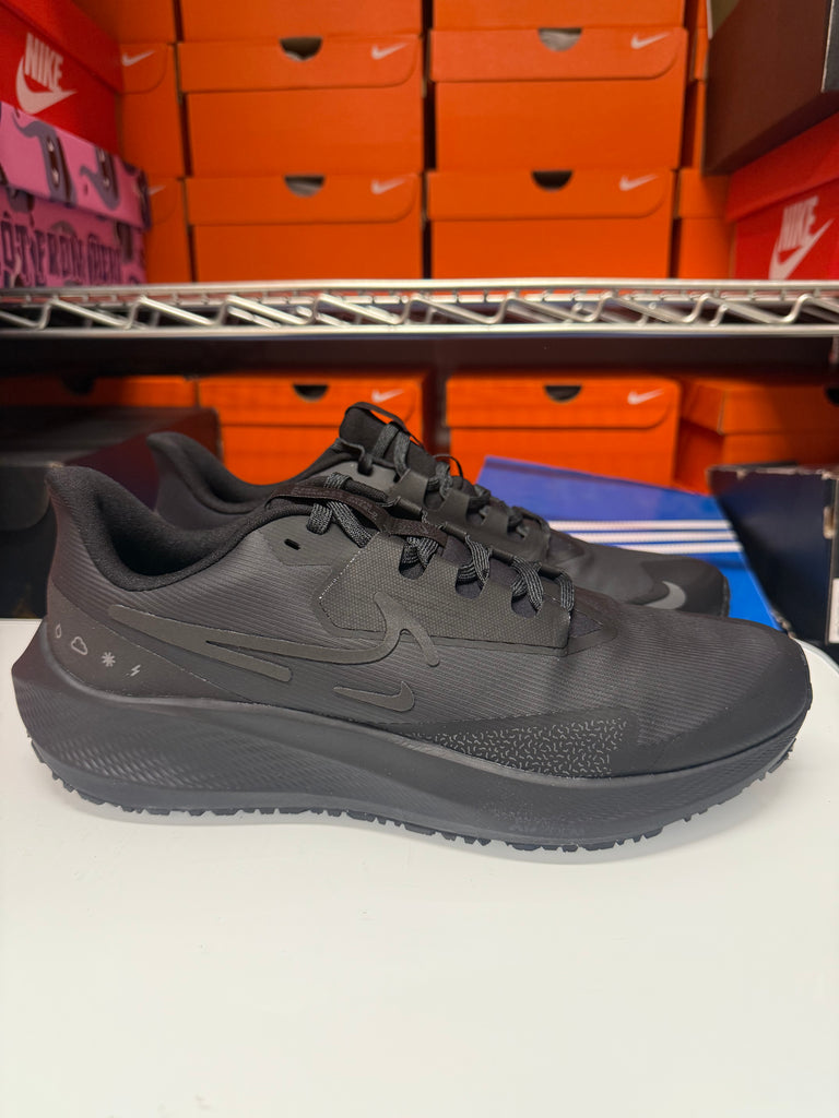 Nike Men's Air Zoom Pegasus Shield Shoes Black Off Noir DO7625-001