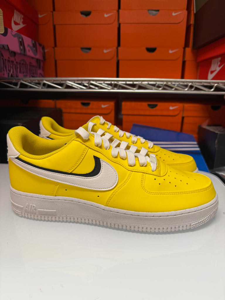 Nike Men's Air Force 1 '07 LV8 Shoes Yellow Sail Black DO9786-700