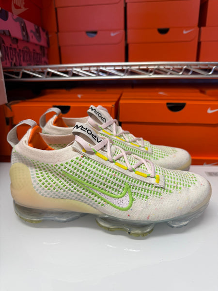 Nike Women's Air Vapormax 2021 Flyknit Shoes White Pearl Green FD0871-100