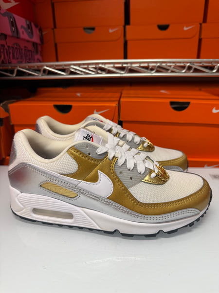 Nike Women's Air Max 90 SE Shoes White Metallic Gold DJ6208-100