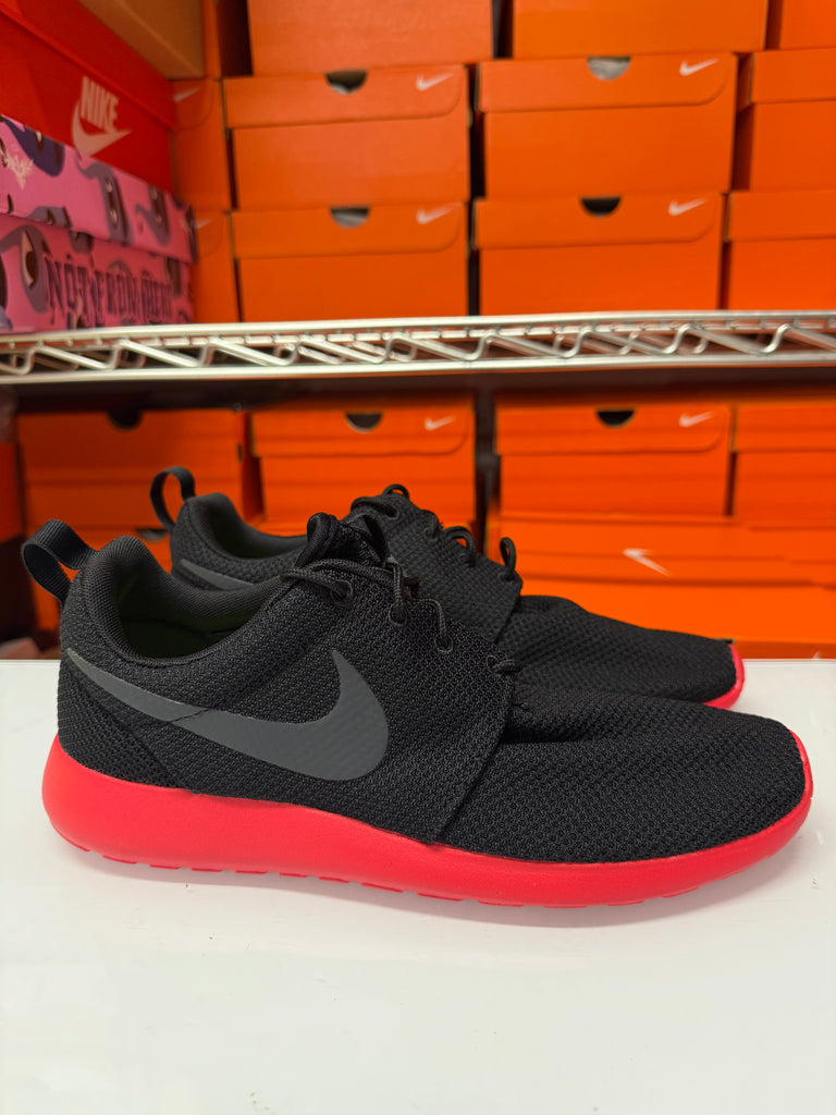 Nike Men's Roshe One Shoes Black Red 511881-016