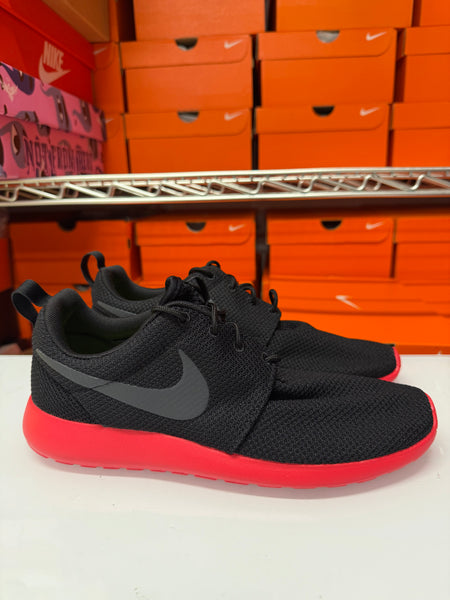 Nike Men's Roshe One Shoes Black Red 511881-016