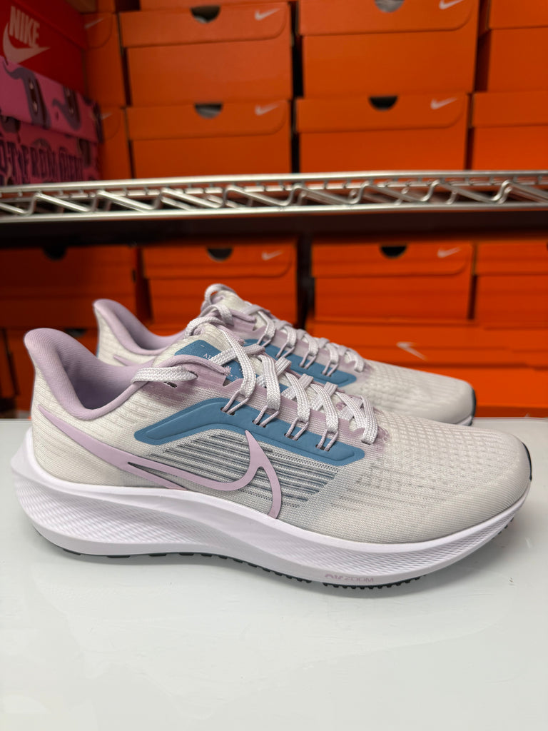 Nike Women's Air Zoom Pegasus 39 Shoes White Black Blue DZ4445-100
