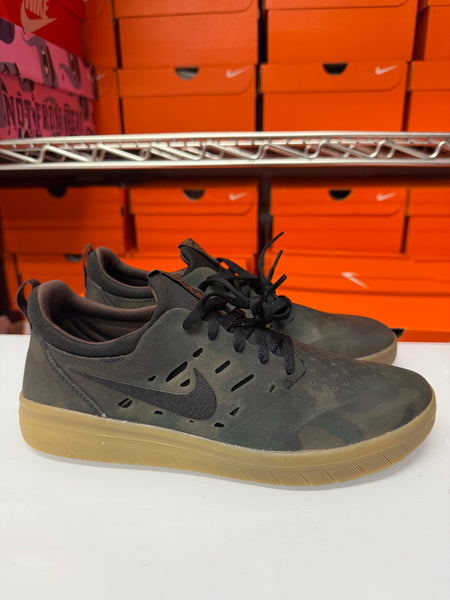 Nike Men's SB Nyjah Free PRM Shoes Black Gum AO0805-900