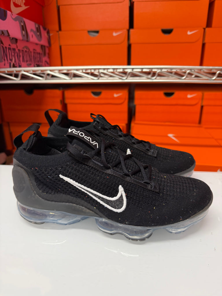 Nike Women's Air Vapormax 2021 Flyknit Shoes Black White Silver DC4112-002