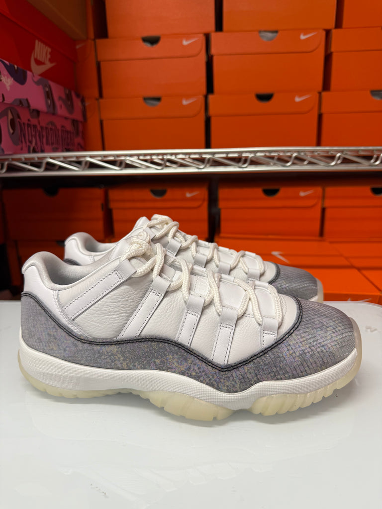 Nike Men's Air Jordan 11 Retro Low Shoes Chinese New Year HQ7000-001