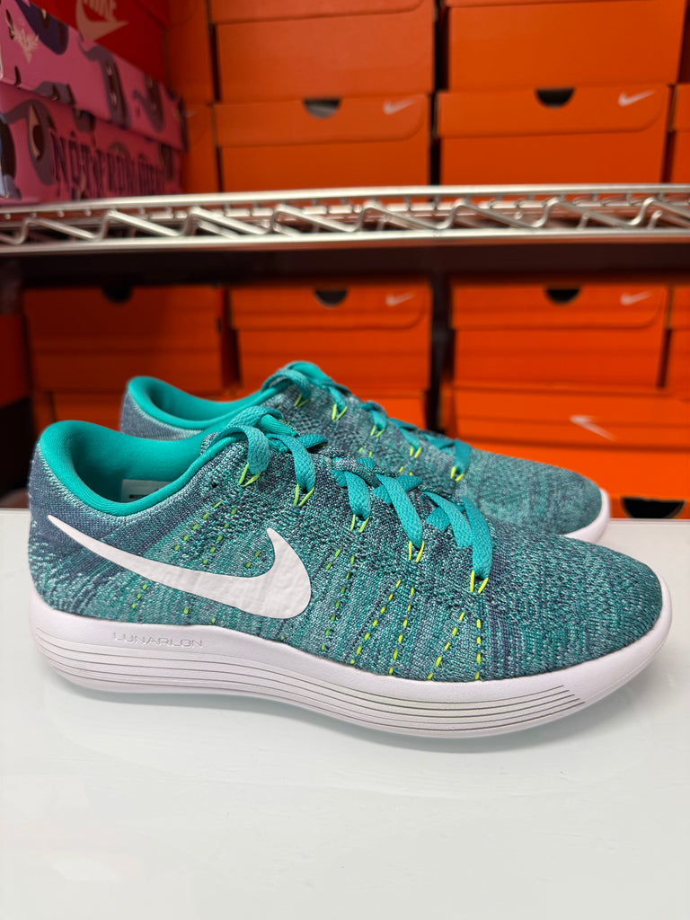 Nike Women's LunarEpic Low Flyknit Shoes Jade White Green 843765-301