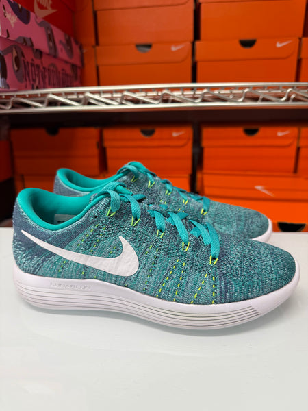Nike Women's LunarEpic Low Flyknit Shoes Jade White Green 843765-301