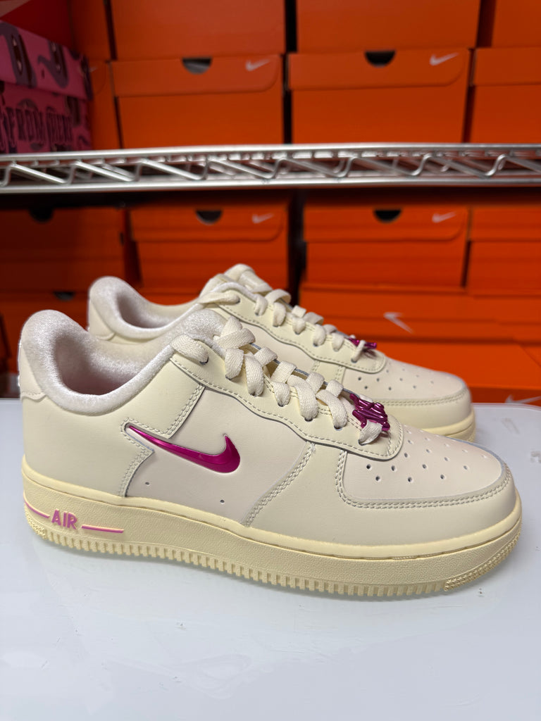 Nike Women's Air Force 1 '07 SE Shoes Coconut Playful Pink FB8251-101
