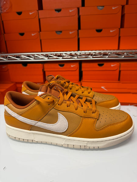 Nike Men's Dunk Low Retro SE Shoes Monarch Flax HJ9121-815
